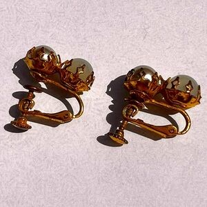 Miriam Haskell Signed Vintage Pearl Drop Clip On Earrings